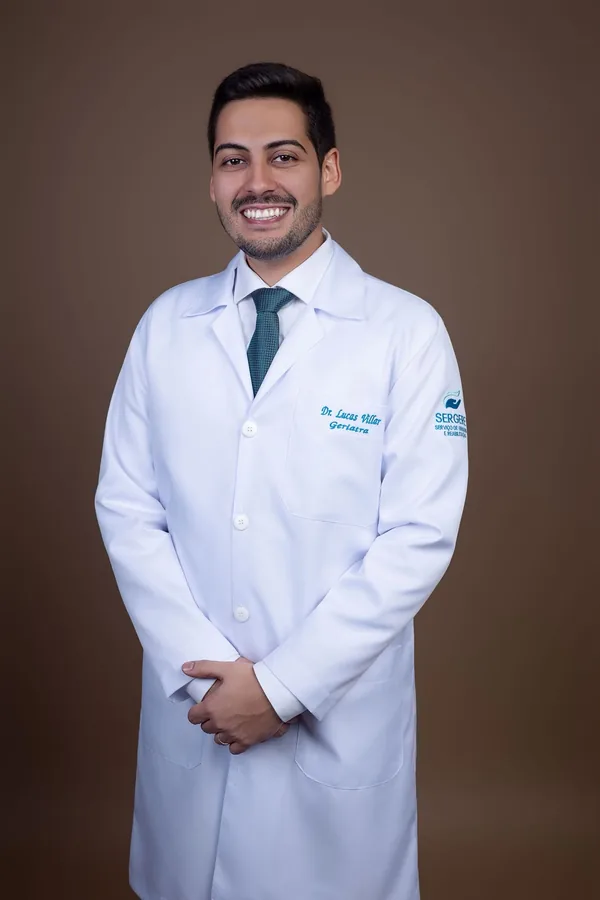 Dr. Lucas Villar
